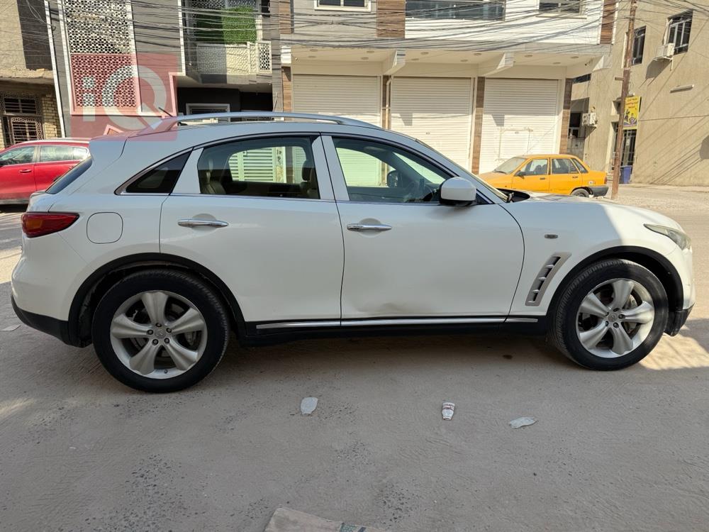 Infiniti FX
